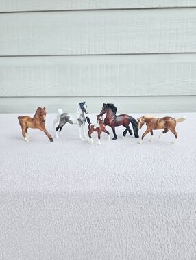 Breyer Reeves Stablemates Horse Figure Set of 5 VTG 1999 Saddlebred Quarter